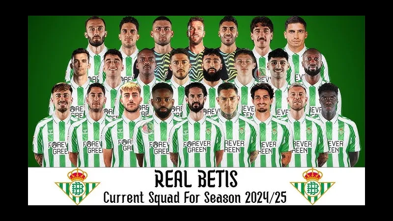 Cầu thủ Real Betis dứt điểm mạnh mẽ trong trận đấu với Feyenoord